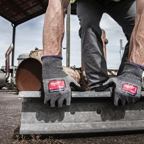 GUANTI ALTA RESISTENZA CAT. TAGLIO F Milwaukee