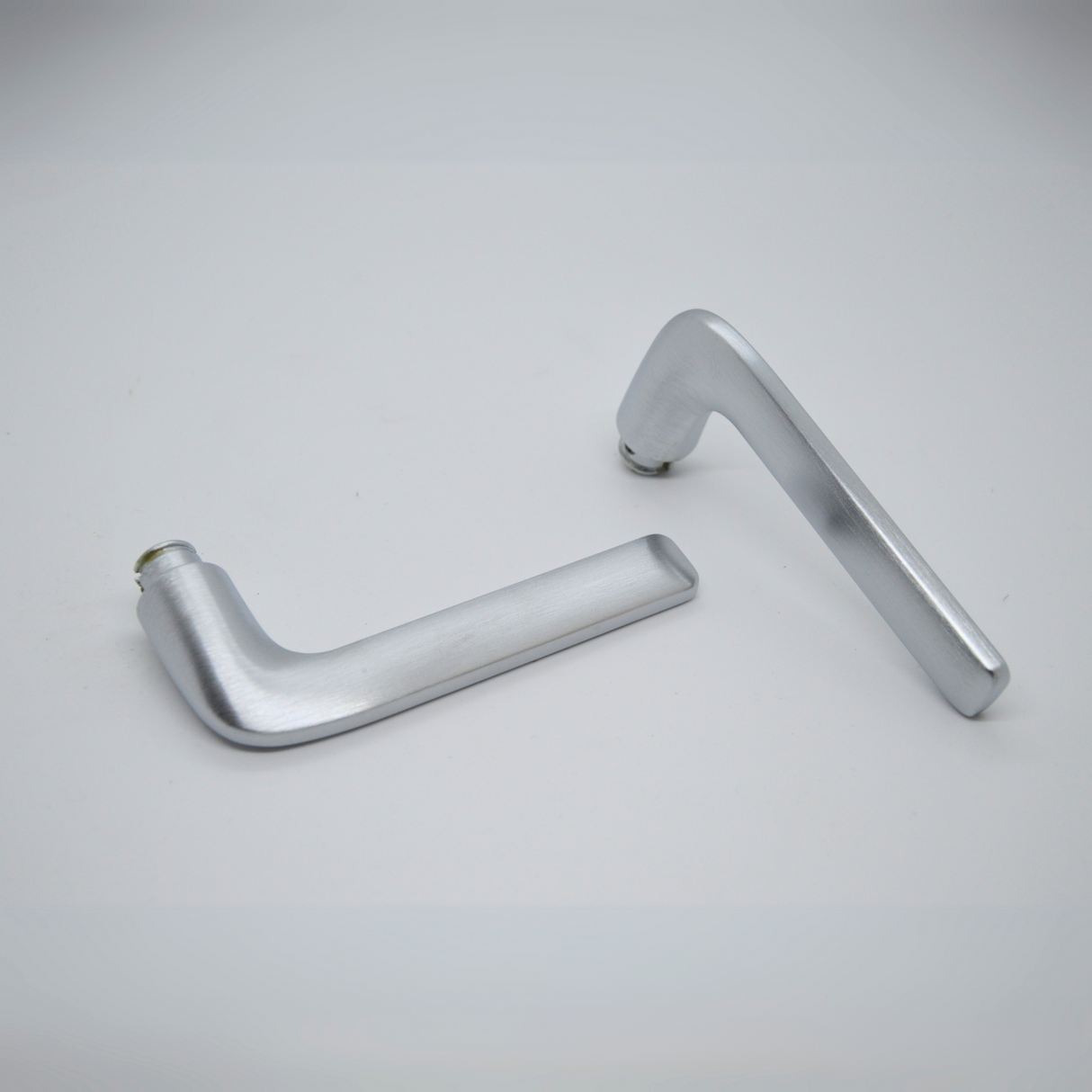 MANIGLIA PER PORTA SELENE CROMO SATINATO