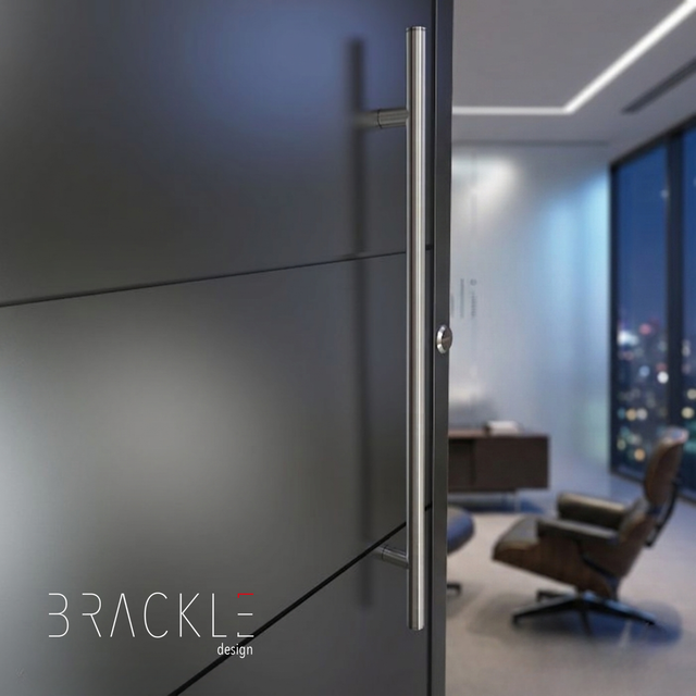 Maniglione 302 per porta in acciaio inox Brackle