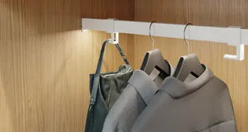 REGGITUBO, PER TUBO PER ARMADIO HÄFELE DRESSCODE, AD ANGOLO Hafele Italia S.r.l.